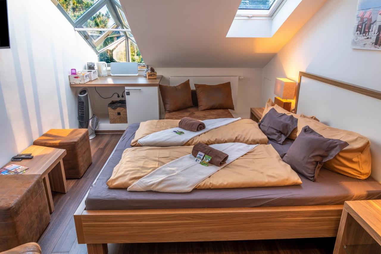 Seaside-Townhouse Aparthotel Timmendorfer Strand Exterior photo